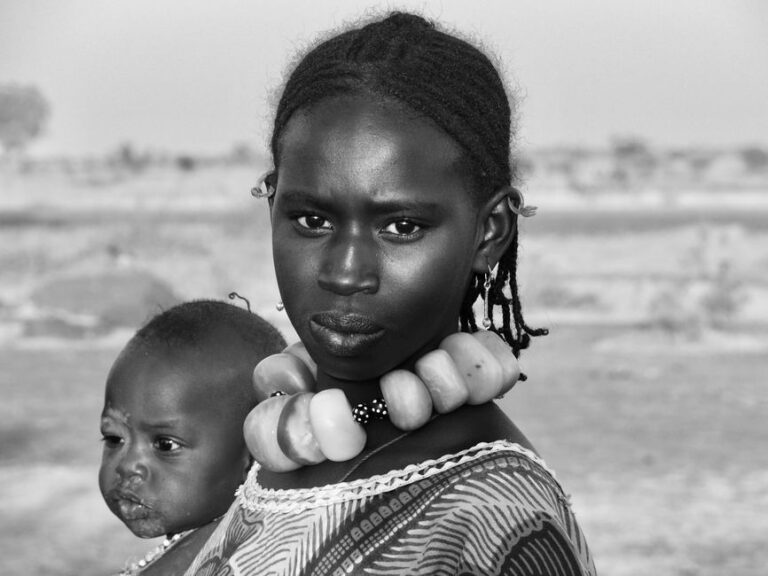 Amor a primera vista y una verdad devastadora: lo que toda mamá debe saber sobre el tráfico infantil en adopciones