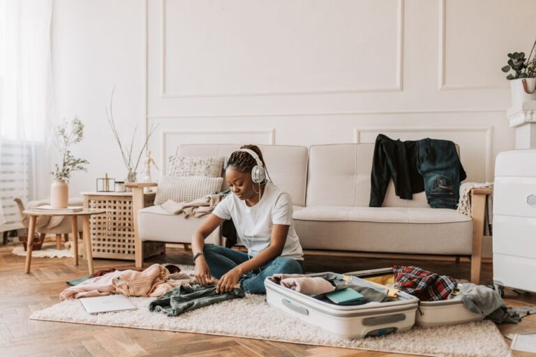 10 cosas que hacer en casa antes de irte de vacaciones (para que el descanso sea de verdad)