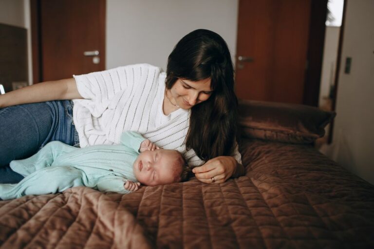 ¿Tu bebé está seguro en la guardería? Señales de alerta y preguntas que toda mamá tiene derecho a hacer